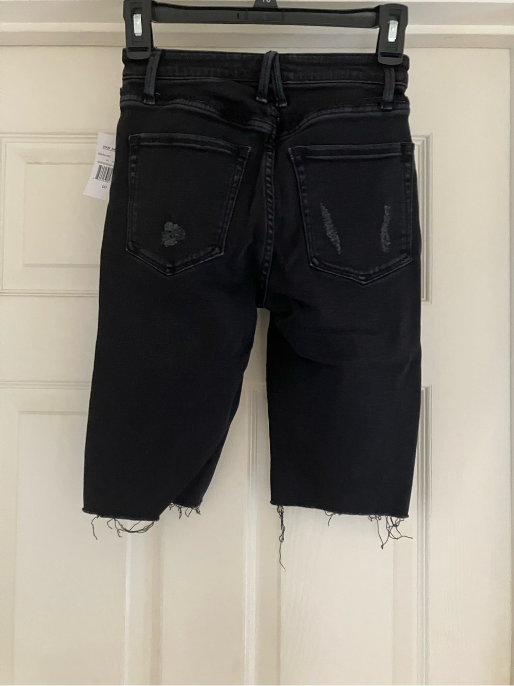 GOOD AMERICAN Good Bermuda Raw Hem Distressed Denim Shorts Black088 24 NEW NWT - Picture 10 of 13